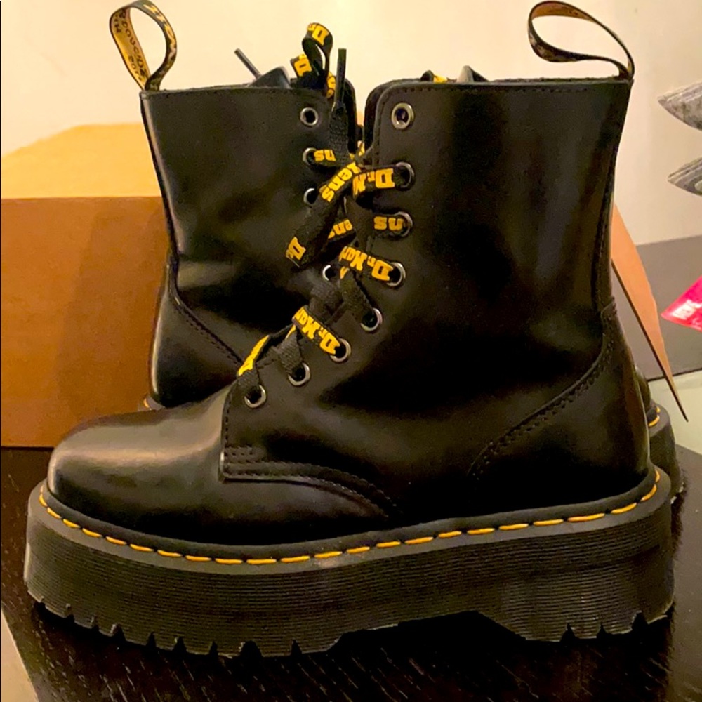 COPY - Dr.Martens boots